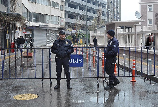 "Terör örgütü kurmak" suçundan 29 gözaltı
