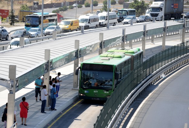 İETT'den "metrobüs zammı" açıklaması
