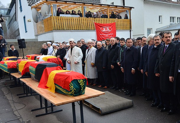 Yangında ölenler için cenaze namazı kılındı