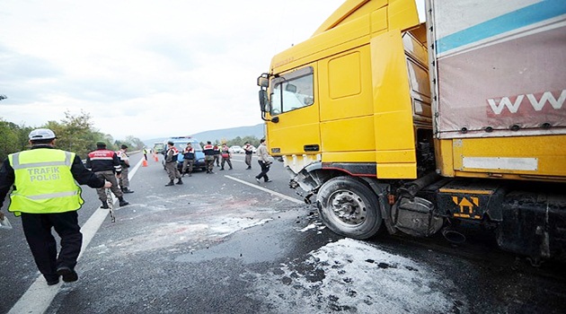 Bakan Yılmaz'ın akrabaları kazada hayatını kaybetti