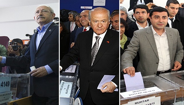 Siyasiler oy kullanmak için sandığa gitti