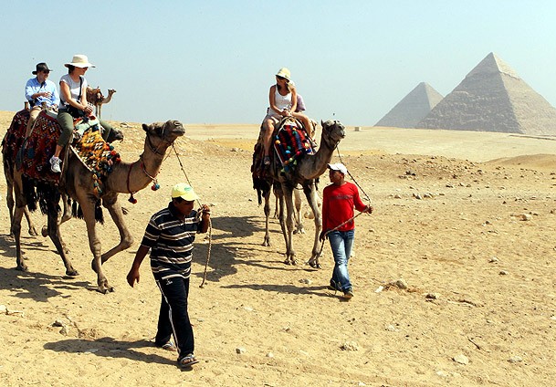 Vizeler bir ülkeyle daha kalkıyor