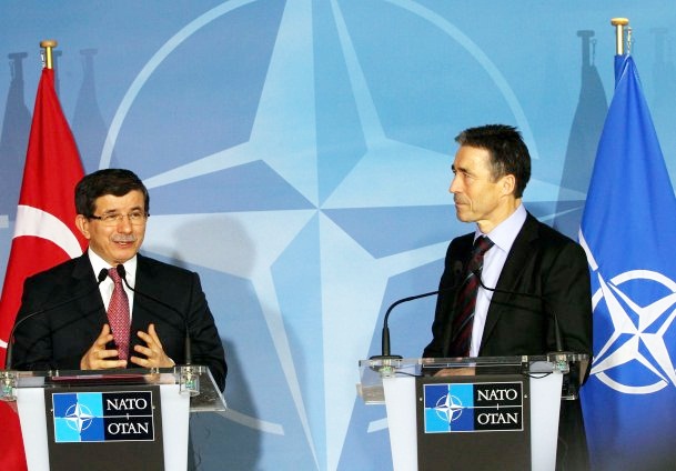Davutoğlu Rasmussen İle görüştü