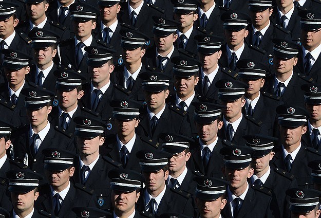 Polis alımında üst yaş sınırı 30'a çıkarıldı