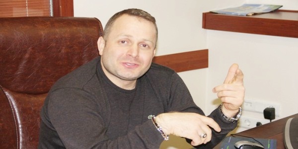Altının keskin düşüşü ve çıkışı zarar veriyor