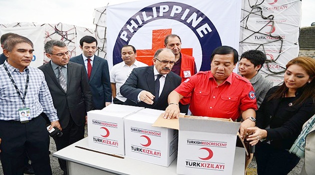 Türkiye'nin yardımı Filipinler'e ulaştı