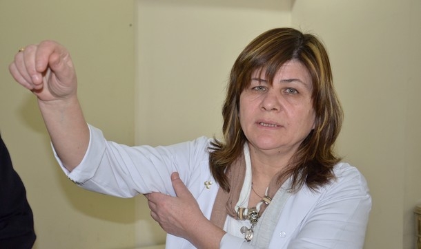 "Başbakan'a 'bozkurt' selamı verdim, korumalar omzumu çıkardı"