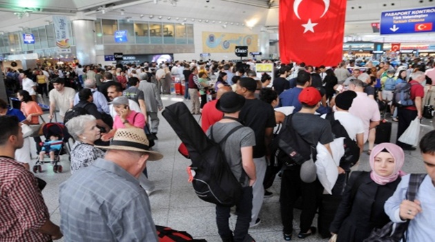 Atatürk Havalimanı'nda dönüş çilesi