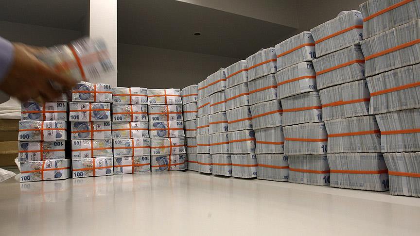 250 bin doları bile bankada unuttular
