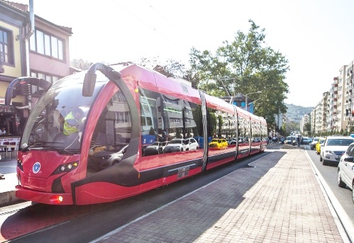 Türkiye'nin ilk yerli tramvayı İpekböceği 750 bin yolcu taşıdı