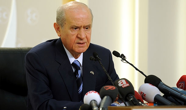 Bahçeli'nin operasyon yorumu: Başbakan aynadaki aksine acilen odaklanmalı
