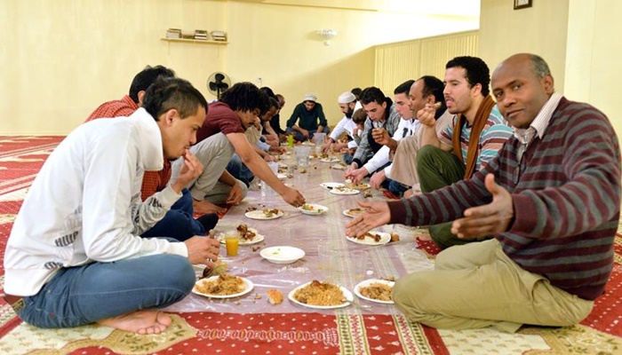 Güneşin batmadığı topraklarda ramazan