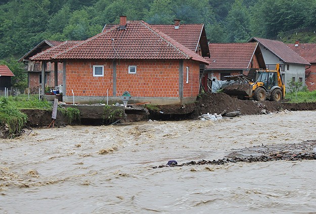 Bosna Hersek uluslararası yardım çağrısında bulundu