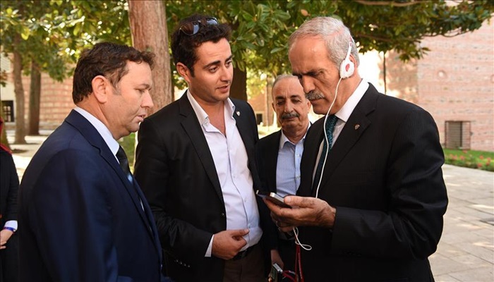 Muradiye Külliyesi'nde yerli ve yabancı turistler için 'sesli rehberlik sistemi' devrede