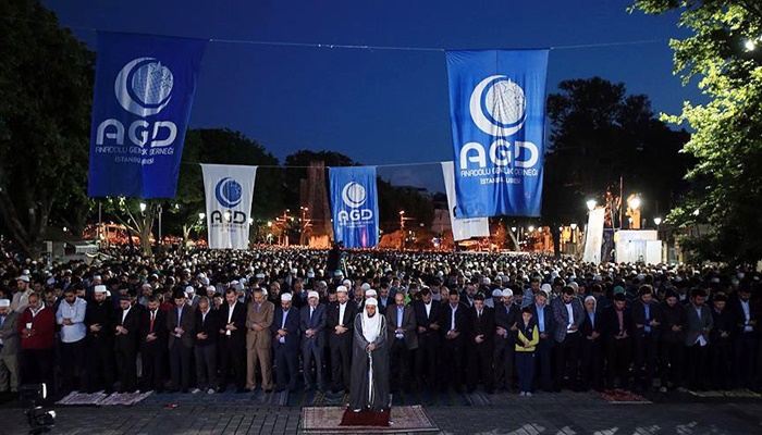 Ayasofya'da sabah namazı