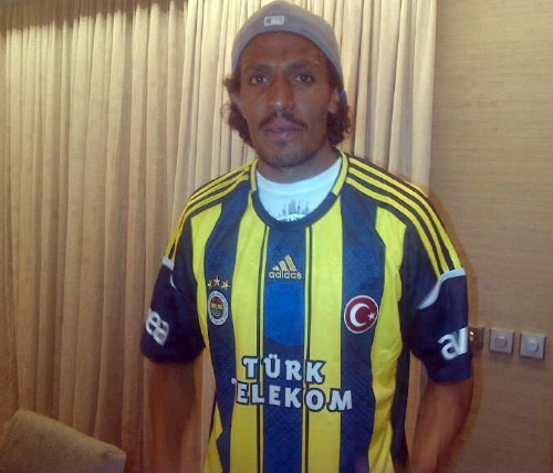 Fenerbahçe'de Bruno Alves, resmi sözleşmeye imza attı