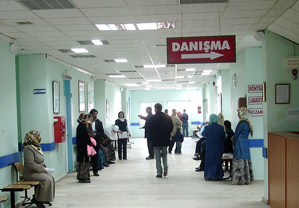 Sözleşmeli yönetici dönemi başladı