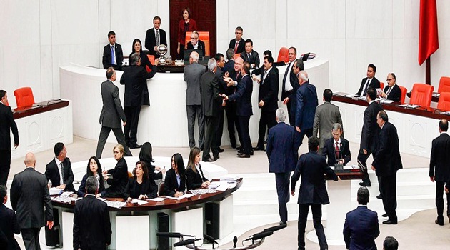 Meclis'te AK Parti'den ''çözüm süreci'' hamlesi