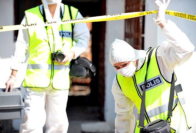 Polis iki günde 825 kişiye "yerinde" hizmet verdi