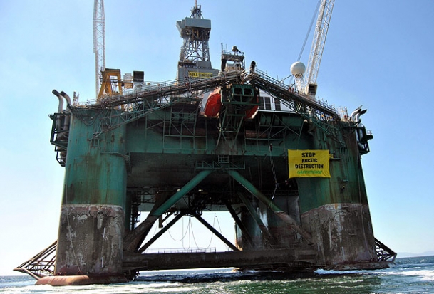 Greenpeace, Gazprom'u bastı