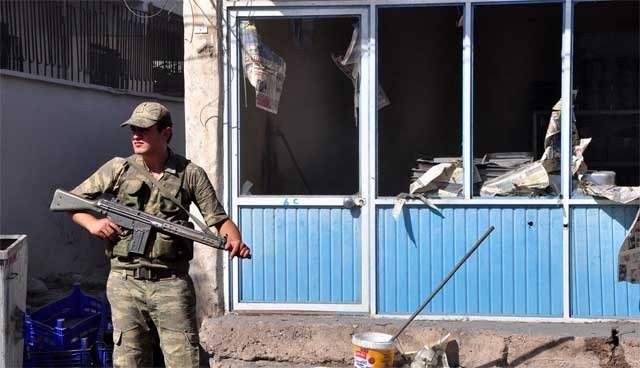 Havan mermisi Şanlıurfa'da Toprak Mahsülleri Ofisi'ne isabet etti