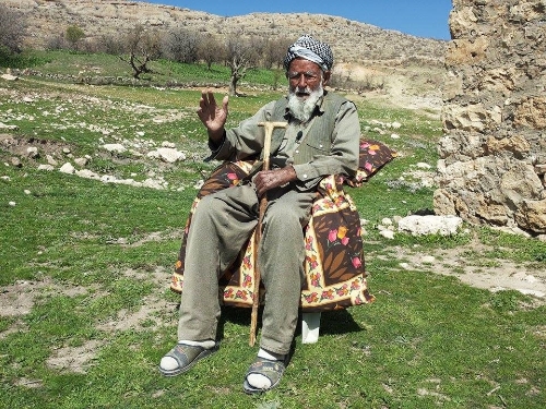 Türkiye'nin en yaşlısı Mehmet Esen: Askerde açlıktan çarığımızı yedik
