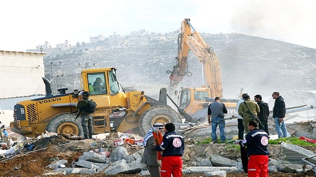 İsrail Filistinlilerin evlerini yıktı