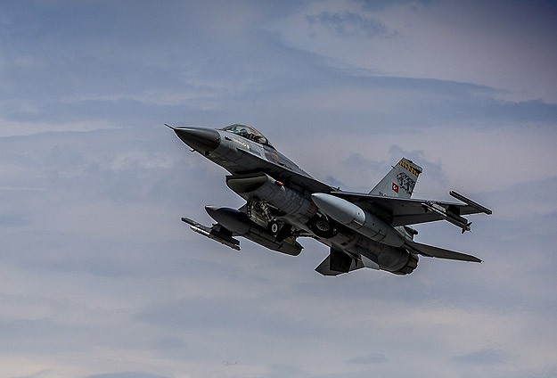 Operasyonlar PKK yöneticilerini üçe böldü