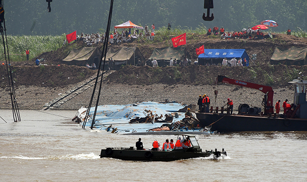 Çin'de kayıp 345 kişiden umut kesildi