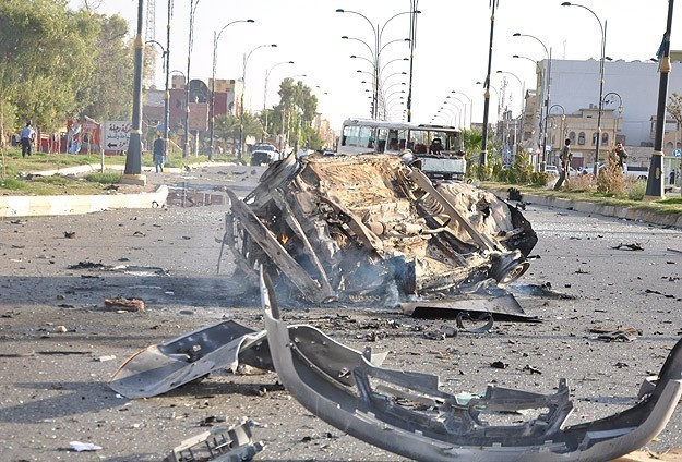 DAEŞ Ramadi'de intihar saldırıları düzenledi: 40 ölü
