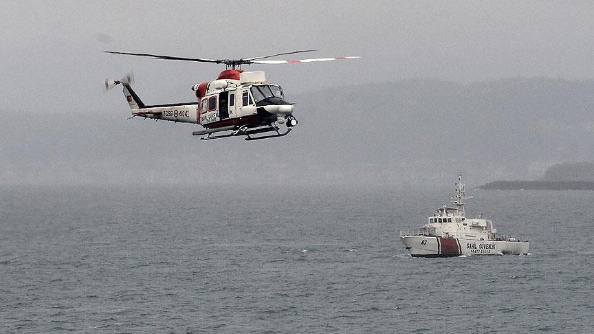 Göçmenleri donmaktan helikopterle kurtardılar