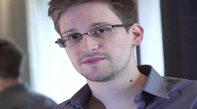 Snowden Rusya'dan geçici siyasi sığınma aldı