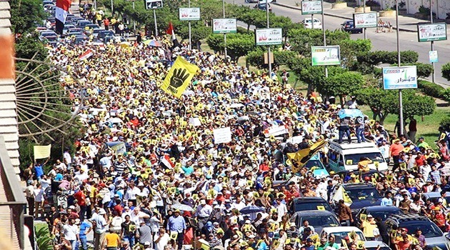 Mısır ve Suriye için 100. gün protestoları