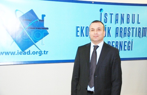 Hocalara göre cari açık ve seçimler ekonomi için risk unsuru