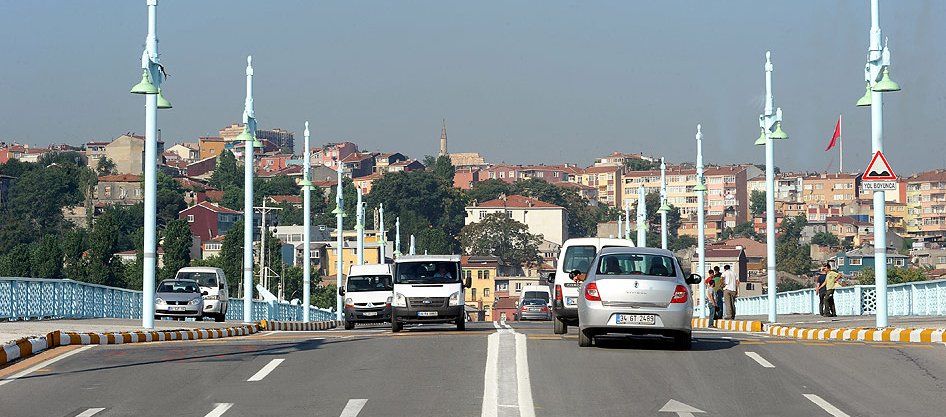 Eski Galata Köprüsü trafiğe kapatıldı