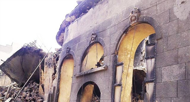 Savaş uçakları Halep'i bombaladı!