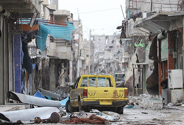 Kobani'de tüm yollar Türkiye'ye çıkıyor
