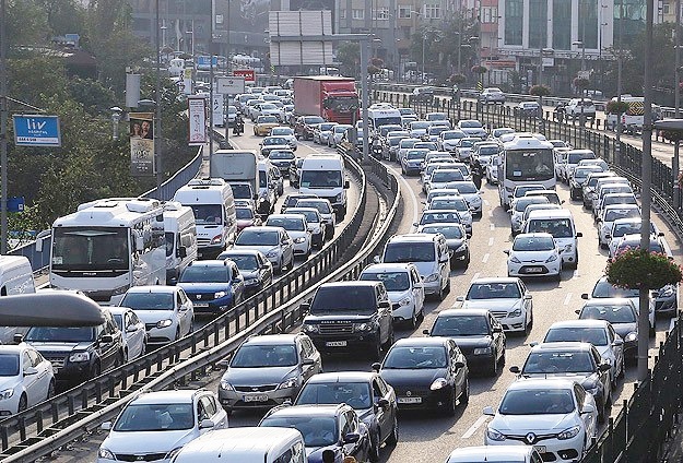 Trafiğe kayıtlı araç sayısı yüzde 57,3 arttı
