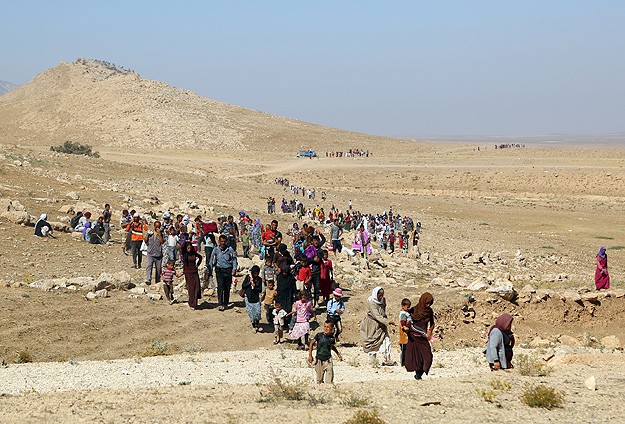 Taşıyamadığı 3 çocuğundan birini Sincar Dağı'nda bıraktı
