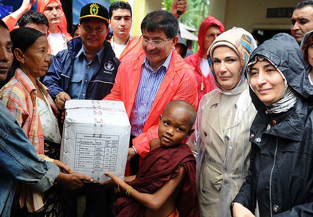 BM'den Arakan ziyaretine övgü