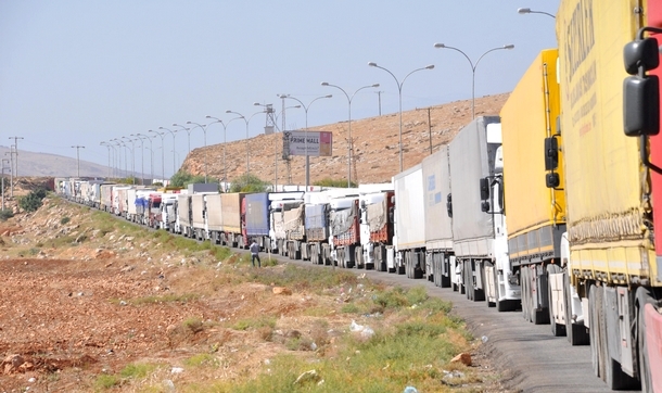 TIR şoförlerinin eylemi Cilvegözü'nde giriş çıkışı durdurdu