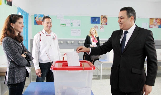 Tunus, cumhurbaşkanını seçmek için sandık başında