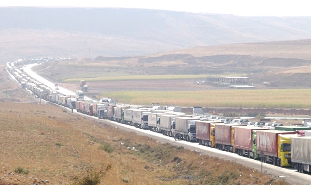 İran'dan Türk tırlarına yeni uygulama