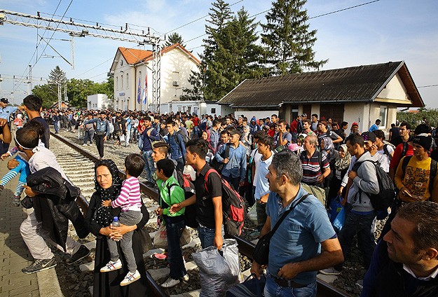 Sığınmacılar Hırvatistan sınırına yöneldi