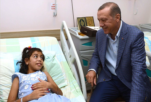 Erdoğan Gazzeli yaralıları ziyaret etti