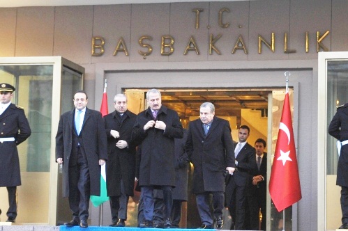 Erdoğan, Macaristan Başbakanı'nı resmi törenle karşıladı