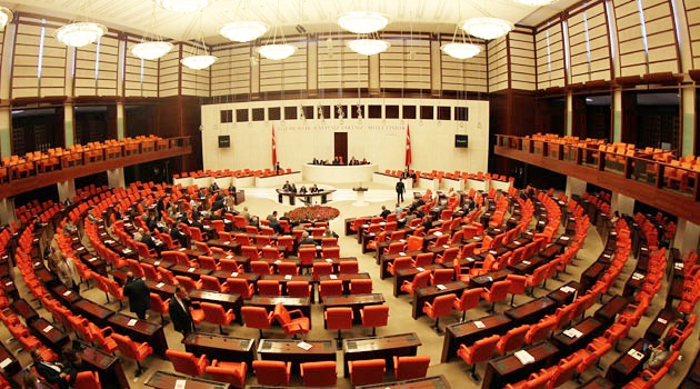TBMM Başkanı Çiçek: Olağanüstü toplantı çağrısını parti gruplarına gönderdik