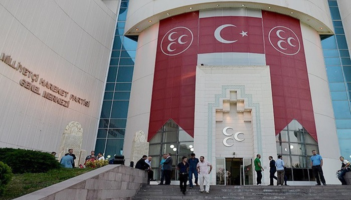 Bahçeli seçimi genel merkezden takip ediyor