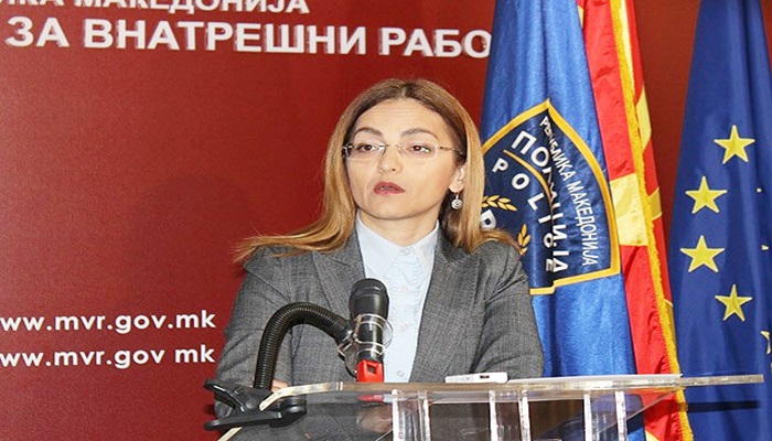 Makedonya'da iki bakan istifa etti