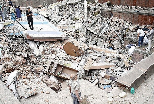 Nepal'de çok şiddetli deprem